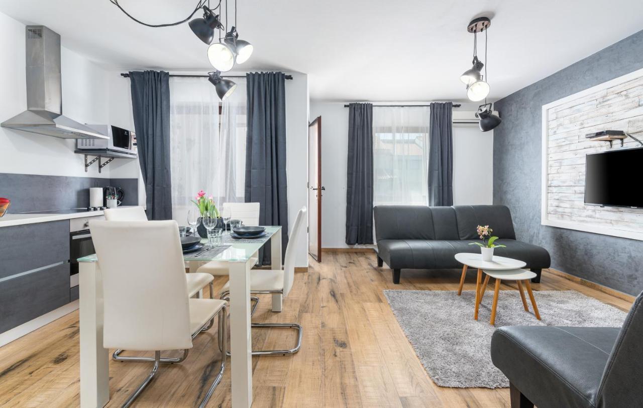 Apartments Ariana Umag Exterior photo