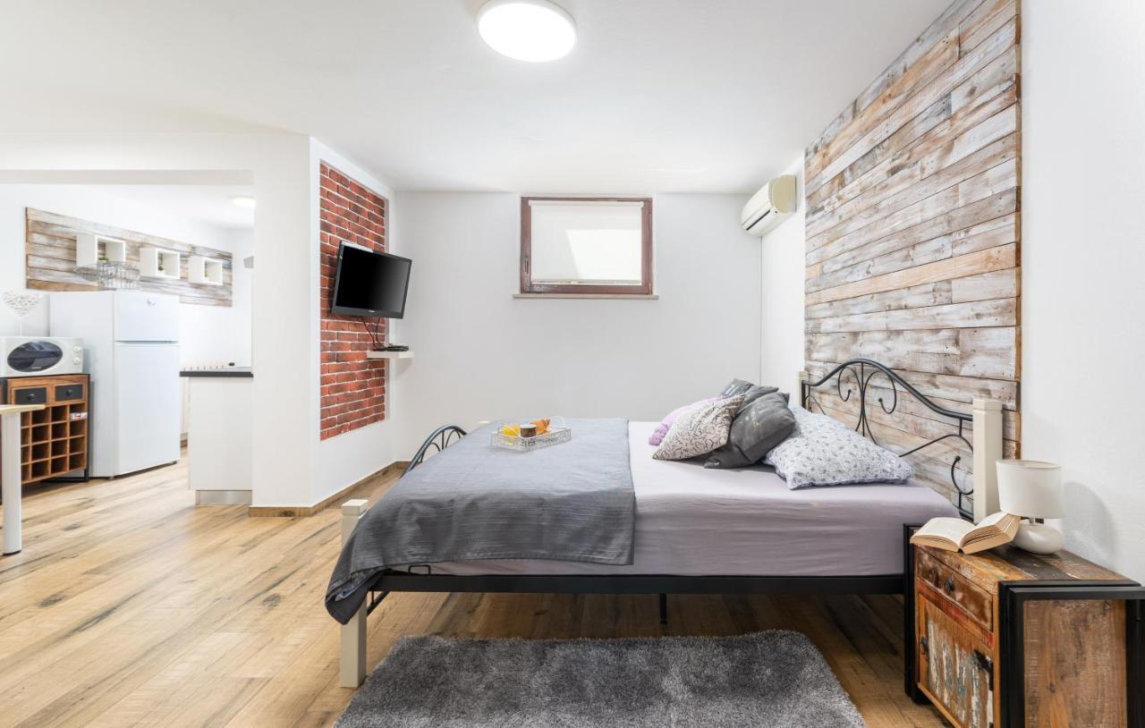 Apartments Ariana Umag Exterior photo
